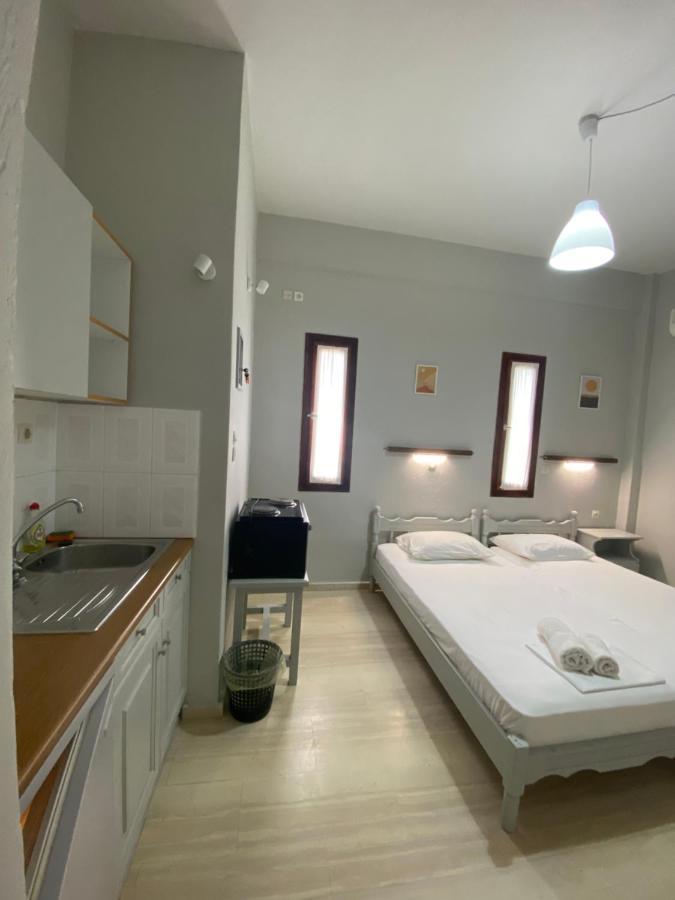 George Apartments Stoúpa Eksteriør billede